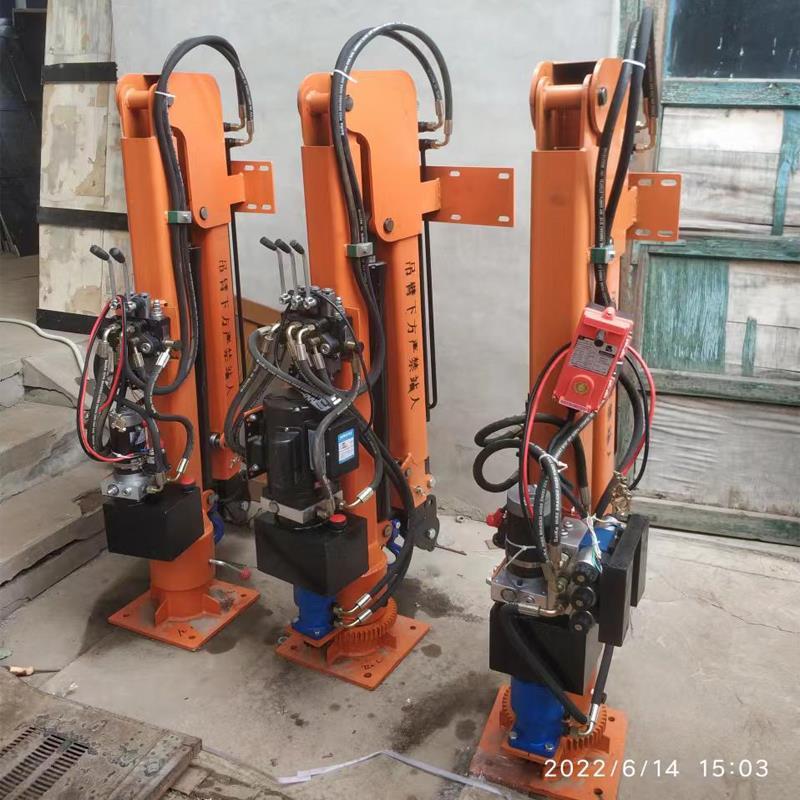 德庆县重汽蓝牌随车吊 3.2吨 国六动力强 液压驱动 农用自卸起重机